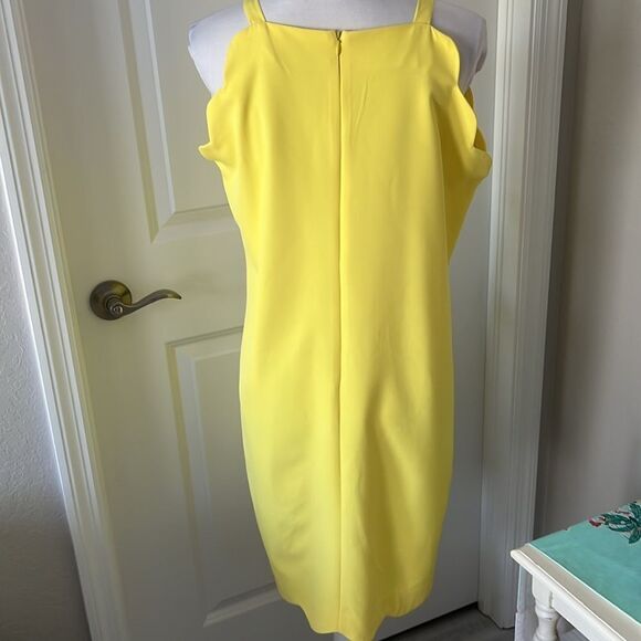 Sunsets & Sweet Tea Lemon Yellow Dress Scallops Hem and sleeves Stretch Fabric - Picture 3 of 8